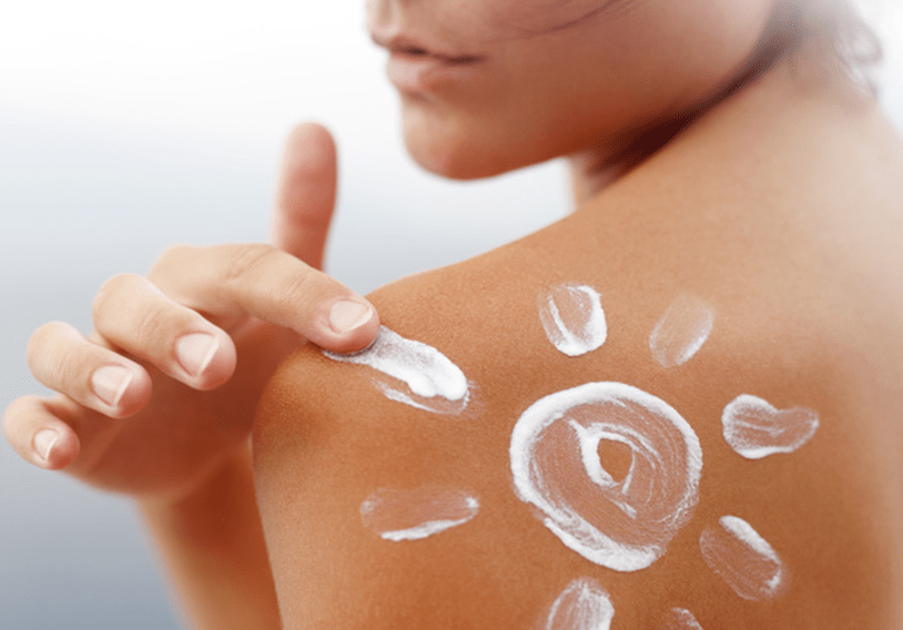 Чому не варто довго перебувати під гарячим сонцем?