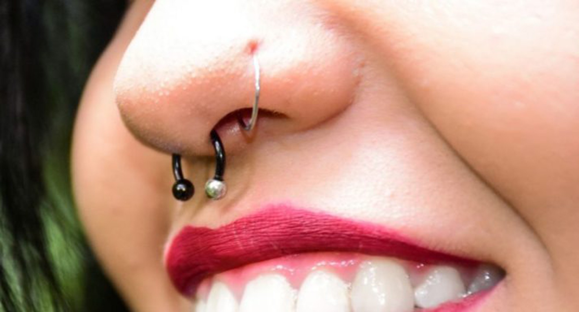 Пірсинг – небезпечна прикраса