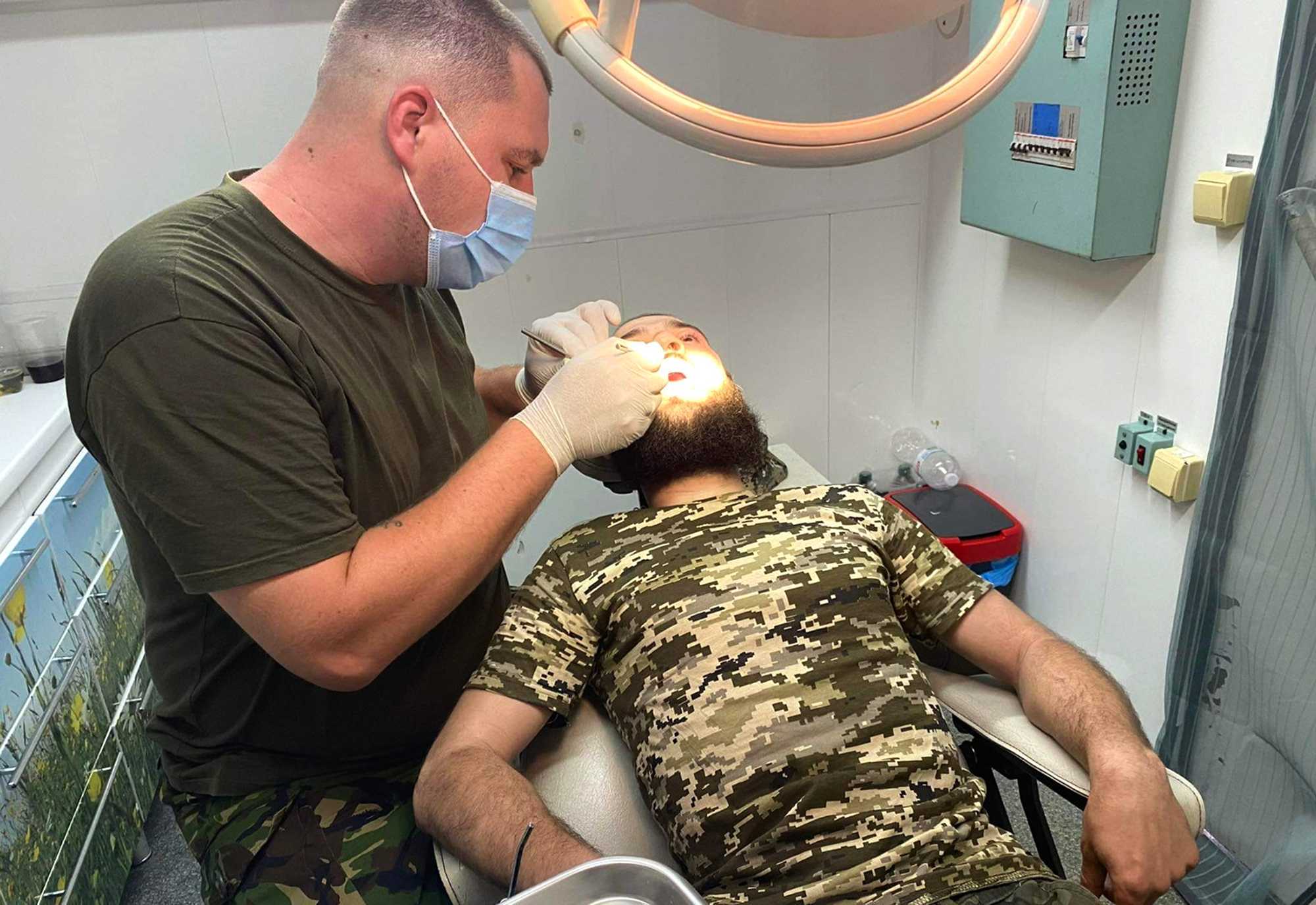 Військові мають змогу лікувати зуби безоплатно