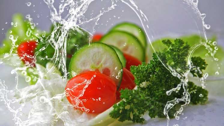 5 правил, які врятують від харчового отруєння