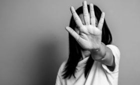 Насильство щодо жінок: де шукати допомогу?