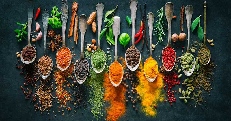 Чим корисні спеції та трави?