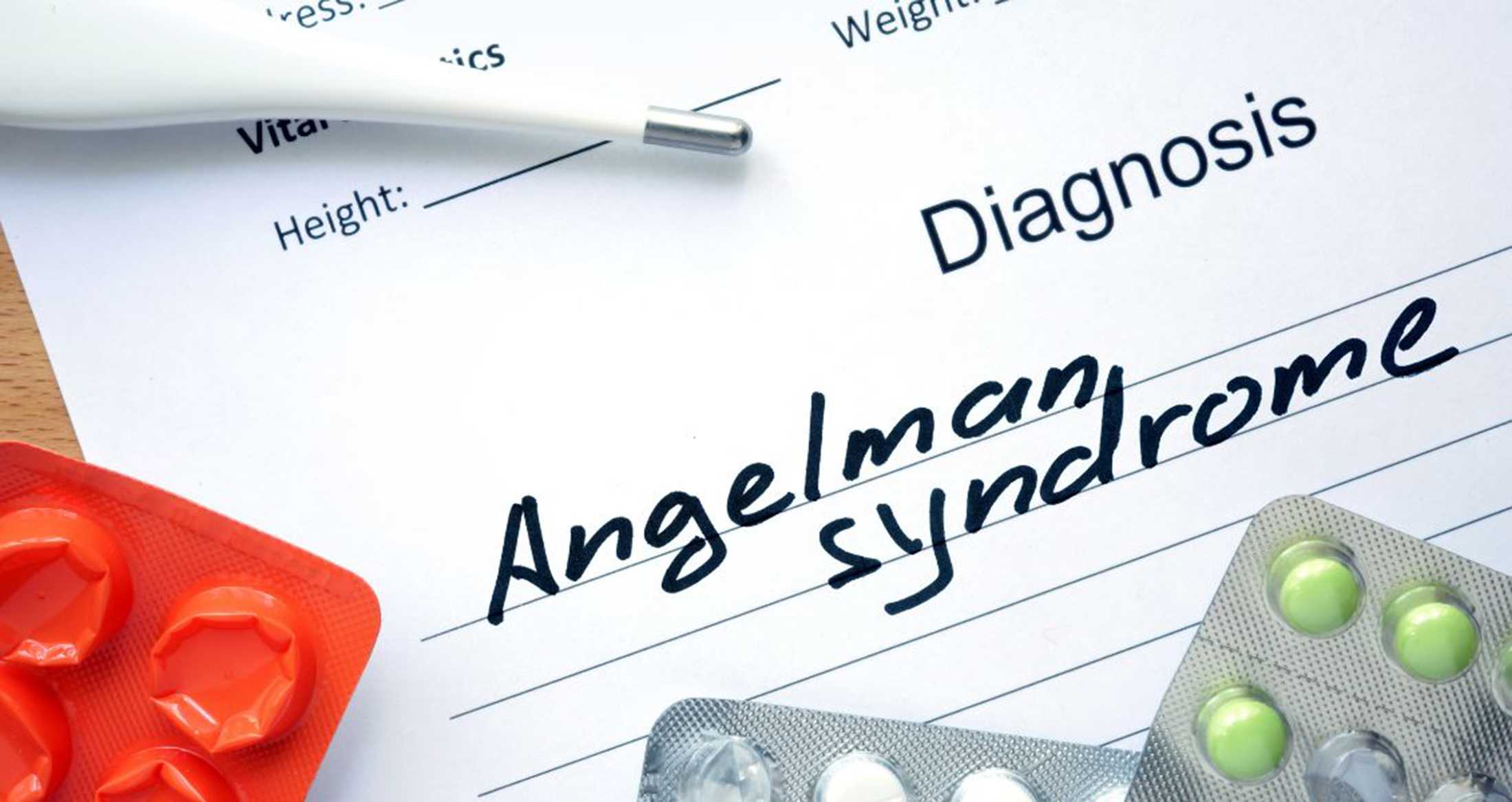 Синдром Ангельмана: «маріонеткова» хода, напади сміху, «радісне» обличчя…