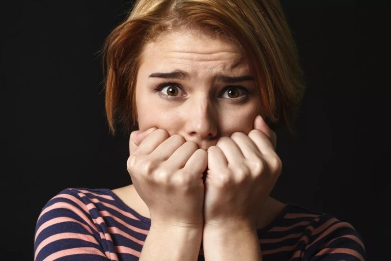 Панічна атака: особливості та ризики